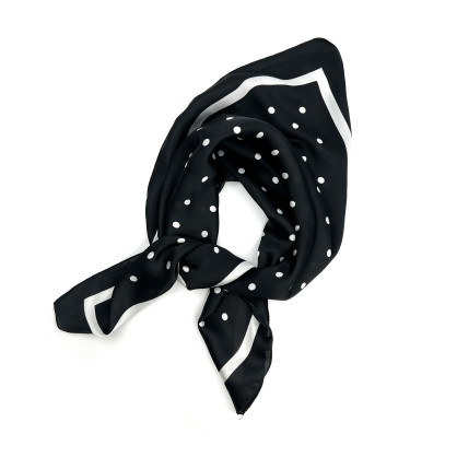 Платок женский с принтом атлас разноцветный IVY 083-844 Платок женский с принтом атлас разноцветный IVY 083-844