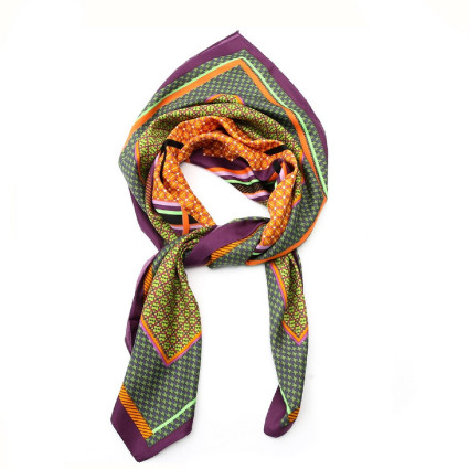 Хустка жіноча з принтом атлас різнокольорова LEILA 104-457