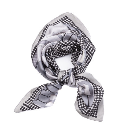 Хустка жіноча з принтом атлас різнокольорова ЛУНЕТ 380-165 Хустка жіноча з принтом атлас різнокольорова ЛУНЕТ 380-165