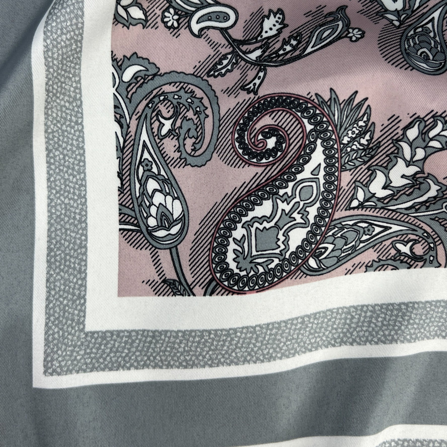 Хустка жіноча з принтом атлас різнокольорова КІМРАН 581-029, фото 3