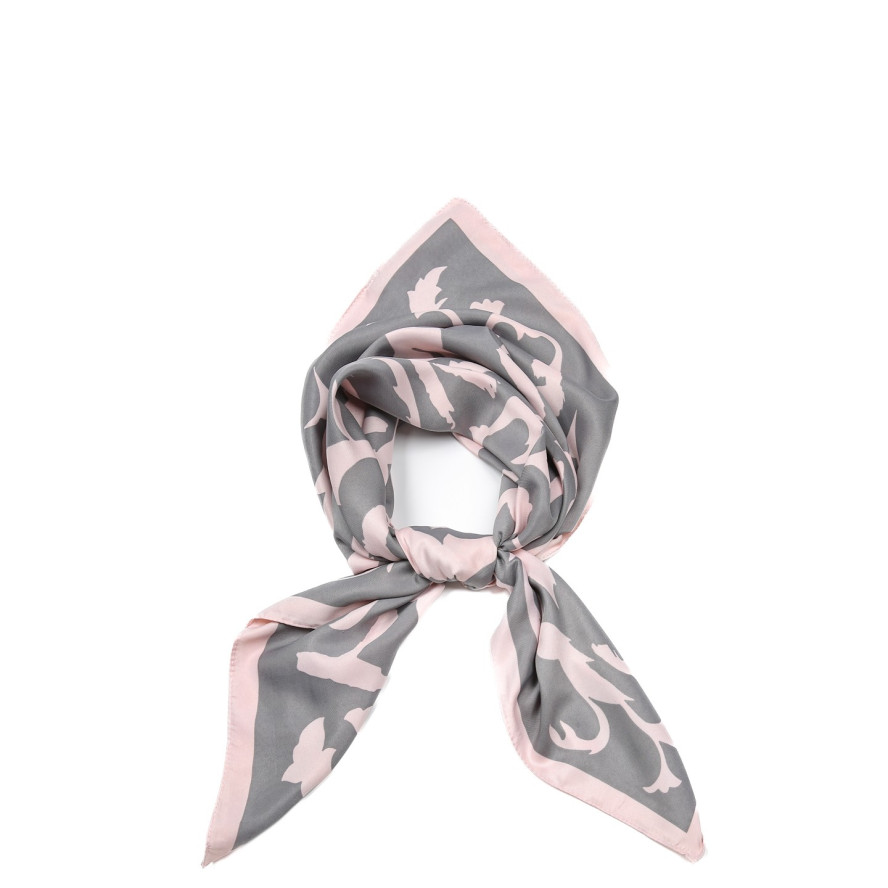 Хустка жіноча з принтом атлас різнокольорова ГВІНЕТ 728-158, фото 1