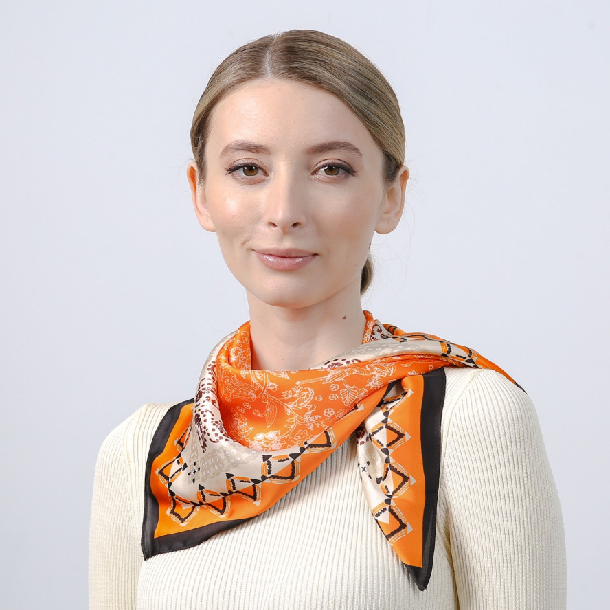 Хустка жіноча з принтом атлас різнокольорова ПІСТОЯ 748-149, фото 5